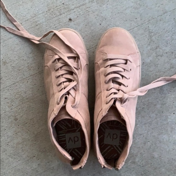 dv brand shoes